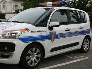 Matériel signalisation Police, Pompiers, Gendarmerie - Gyrophare,  rampe.. - Rhinodéfense
